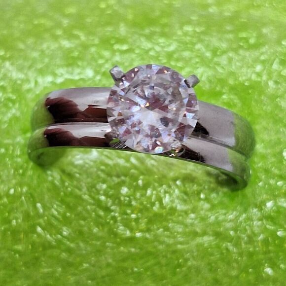 Stainless‎ Steel Round Cz Ring Size 9 Silvertone Wedding Engagement Marriage - Picture 1 of 9